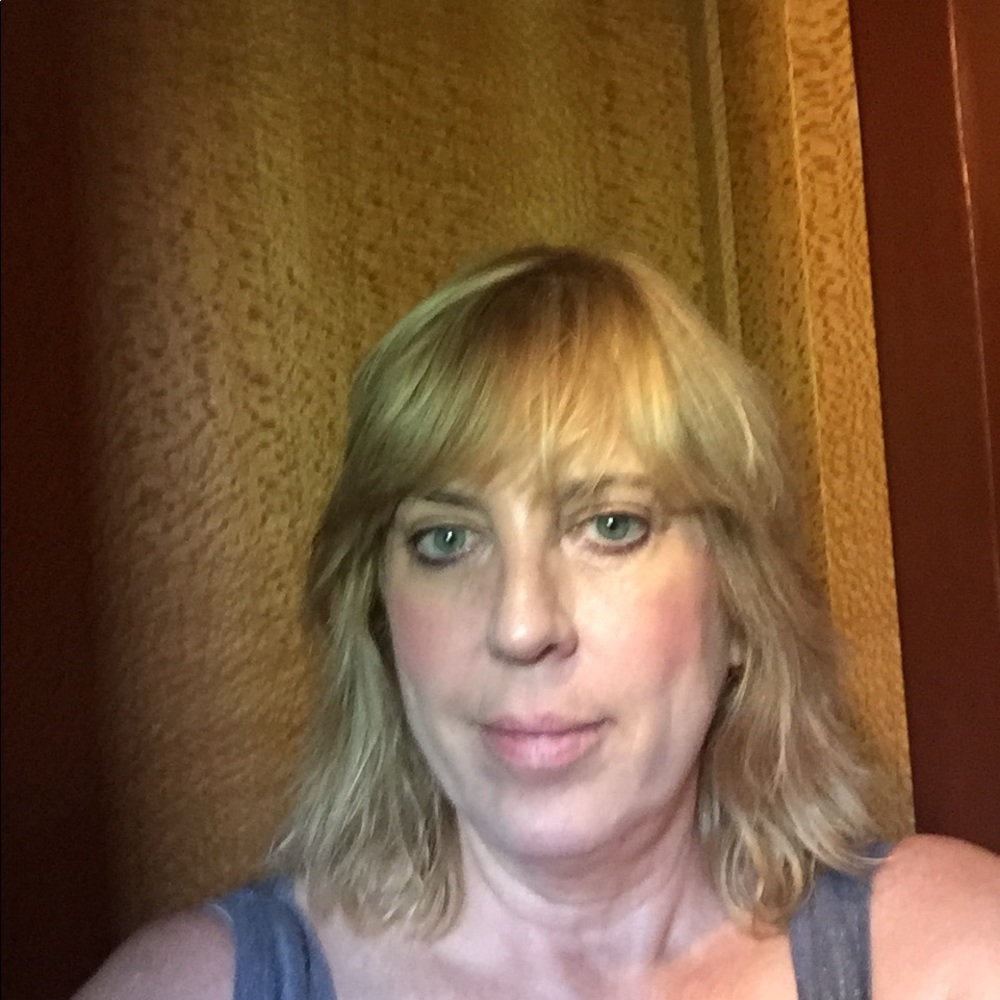 Meet your Posher, Esther